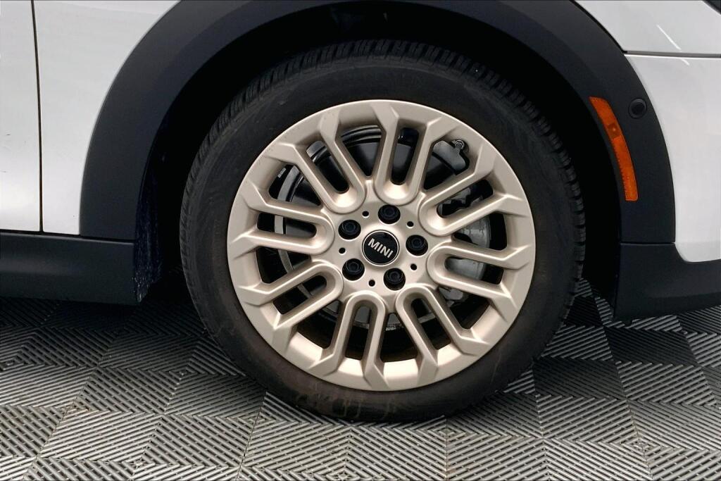 2025 Mini Cooper 2 Door Hardtop photo 4