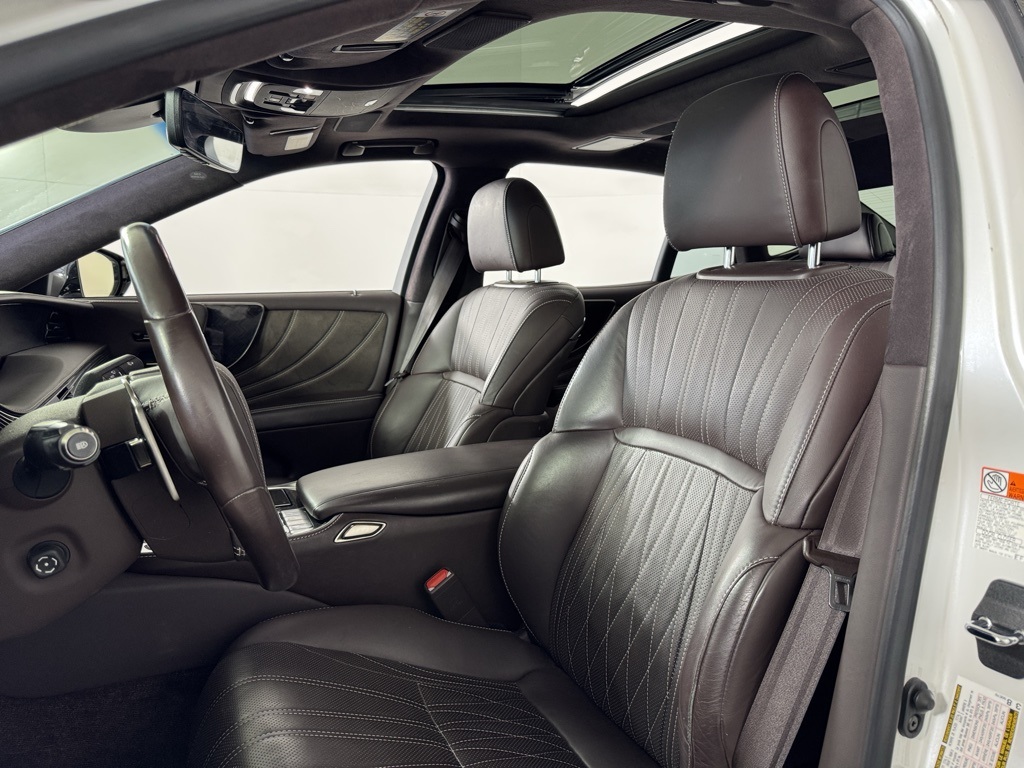 2019 Lexus LS 500 photo 5