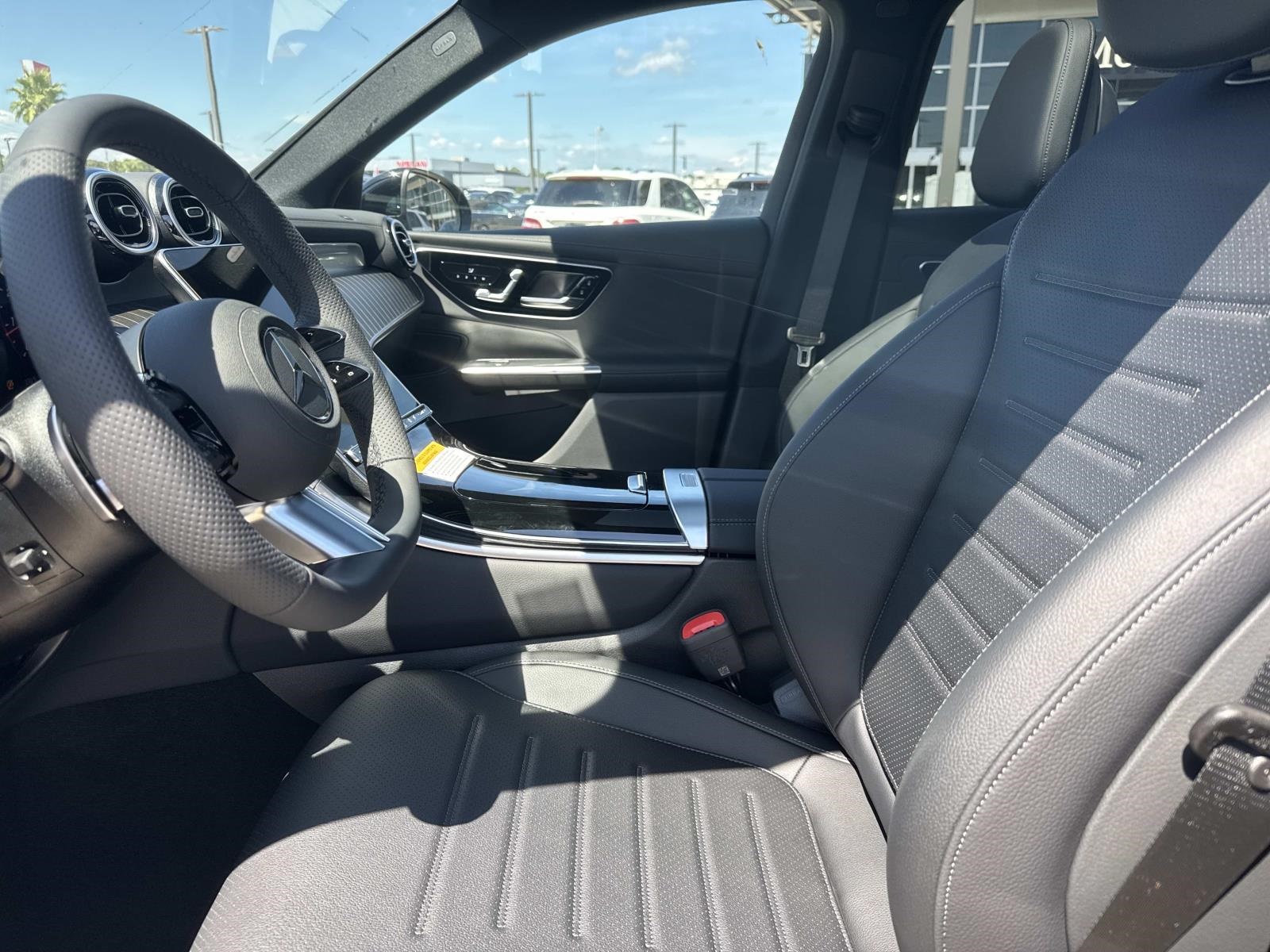 2026 Mercedes Benz GLC 300 4MATIC photo 7