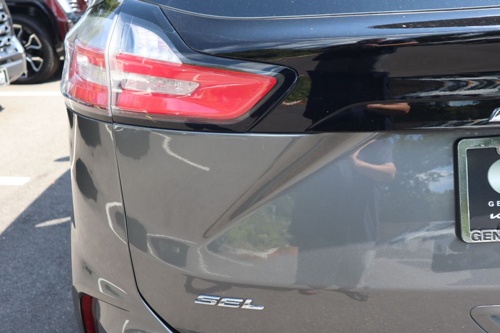 2024 Ford Edge SEL photo 30