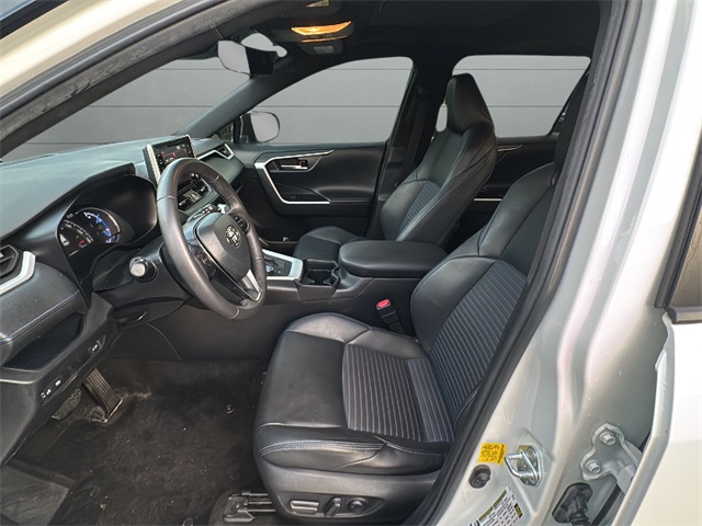 2021 Toyota RAV4 Hybrid XSE photo 7
