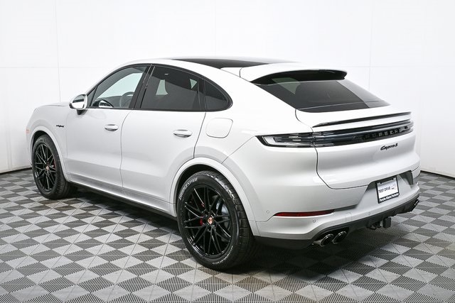2026 Porsche Cayenne E-Hybrid Coupe S photo 2
