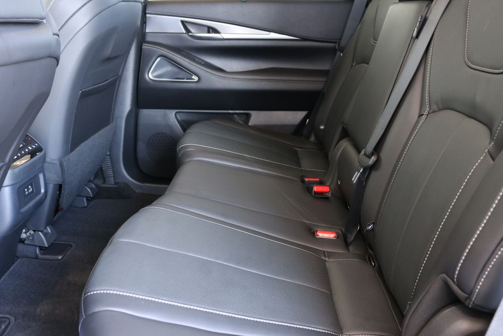 2025 Infiniti QX60 Luxe photo 18