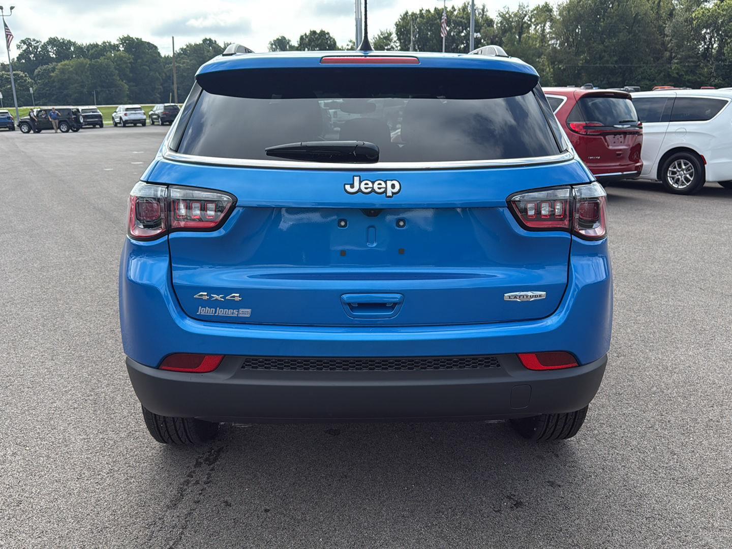 2025 Jeep Compass Latitude photo 13