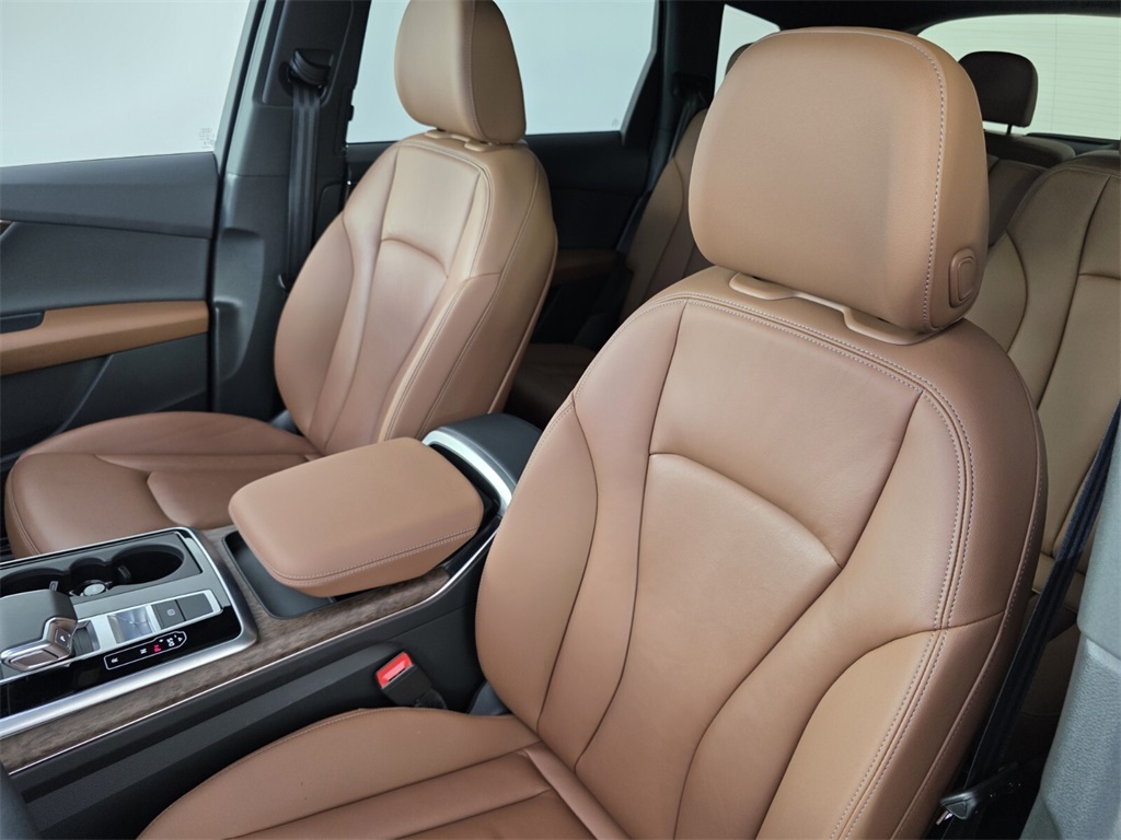 2025 Audi Q7 55 Premium photo 9