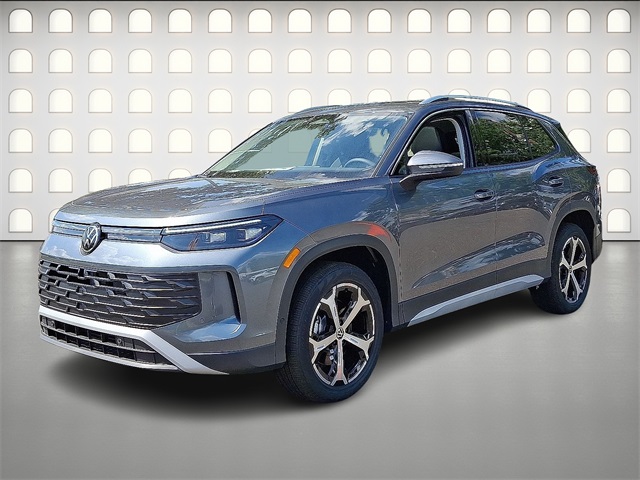 2025 Volkswagen Tiguan SE photo 2