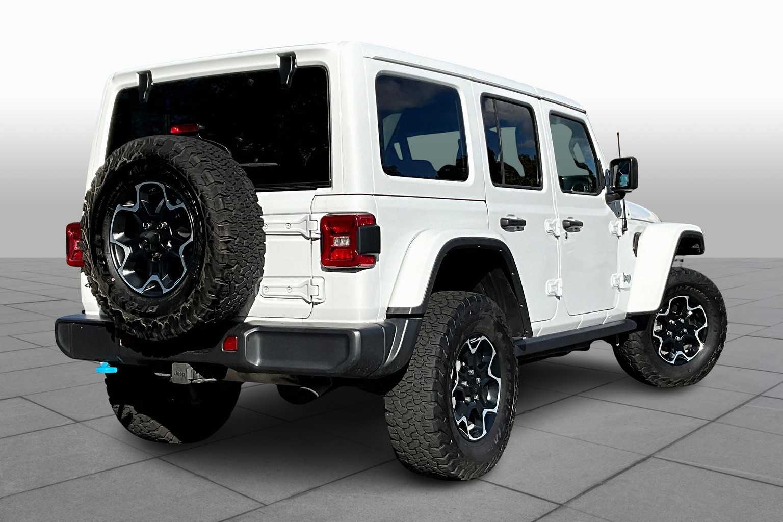 2022 Jeep Wrangler 4xe Unlimited Rubicon photo 12