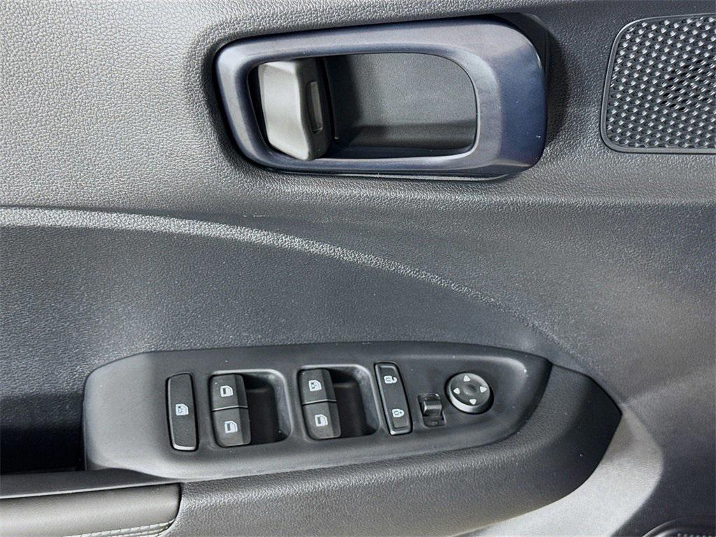 2025 Hyundai Venue Limited photo 15