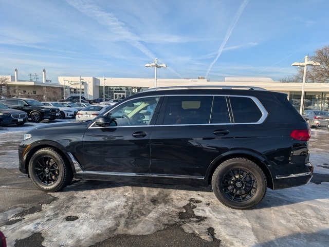 2019 BMW X7 40i