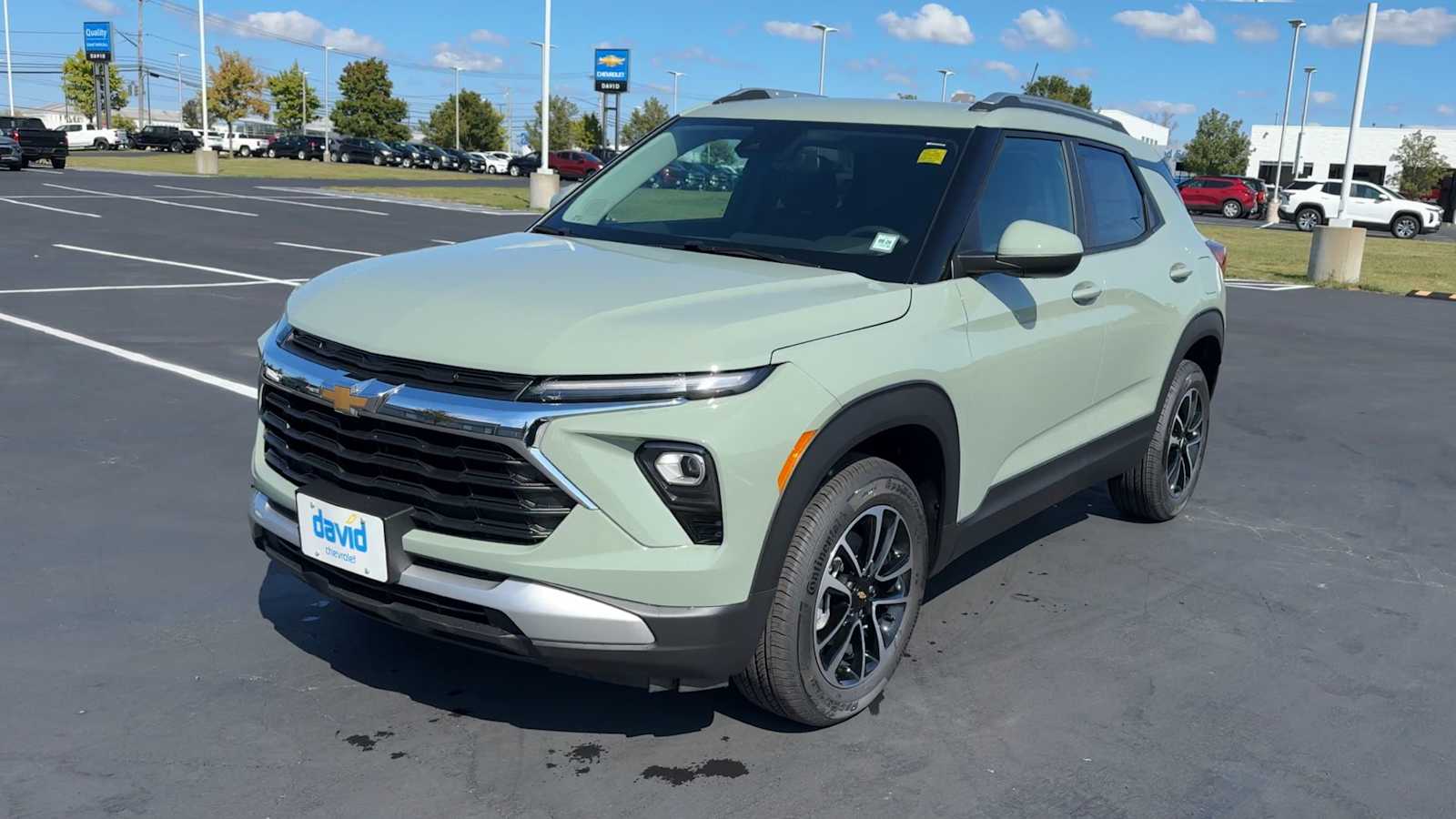 2026 Chevrolet Trailblazer LT photo 3