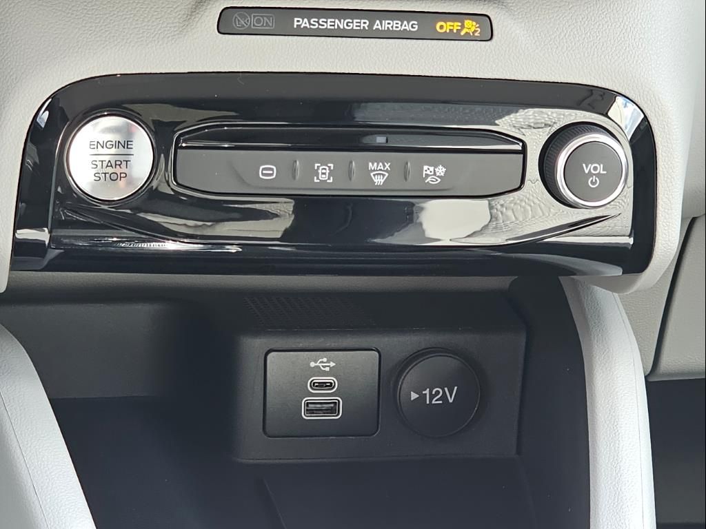 2024 Ford Escape Plug-In Hybrid photo 24