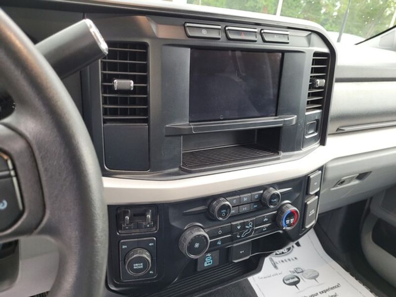 2024 Ford F-350 XLT photo 18