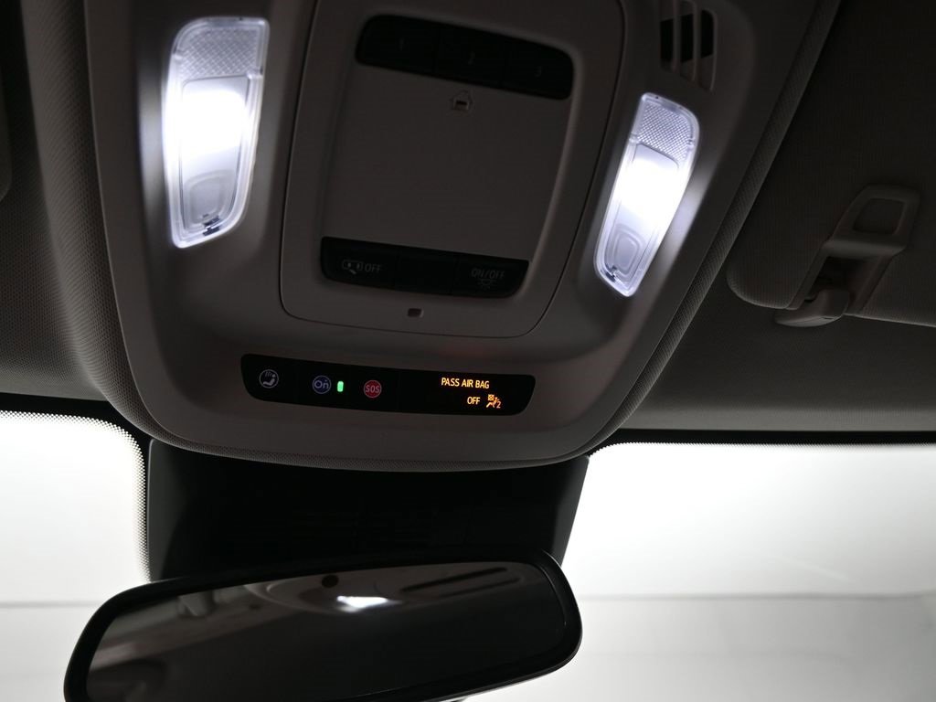 2025 Buick Envision Sport Touring photo 18