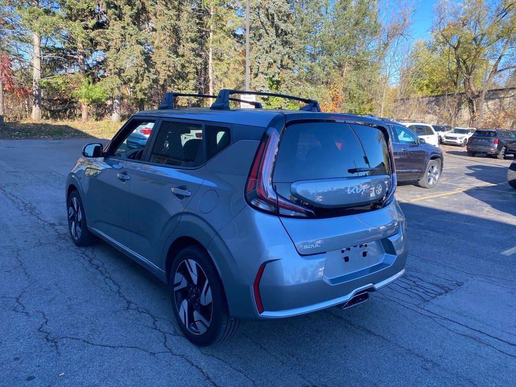 2024 Kia Soul GT-Line photo 2