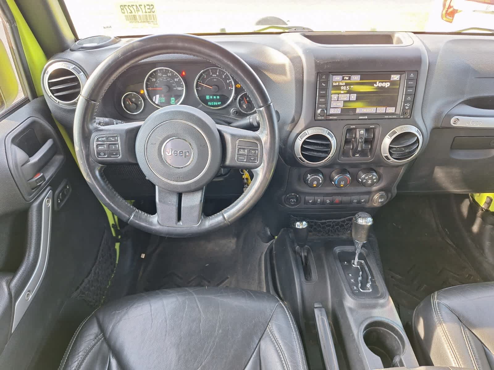 2016 Jeep Wrangler Unlimited Sahara photo 3