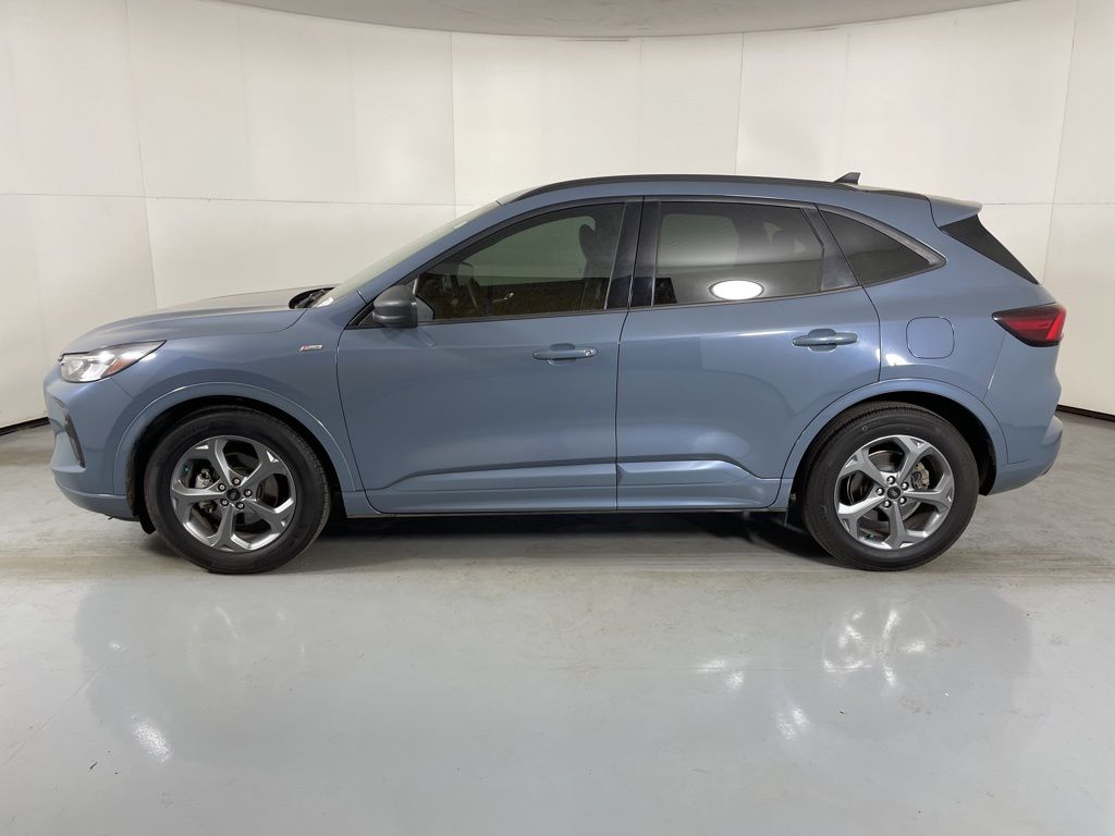 2023 Ford Escape ST-Line photo 6