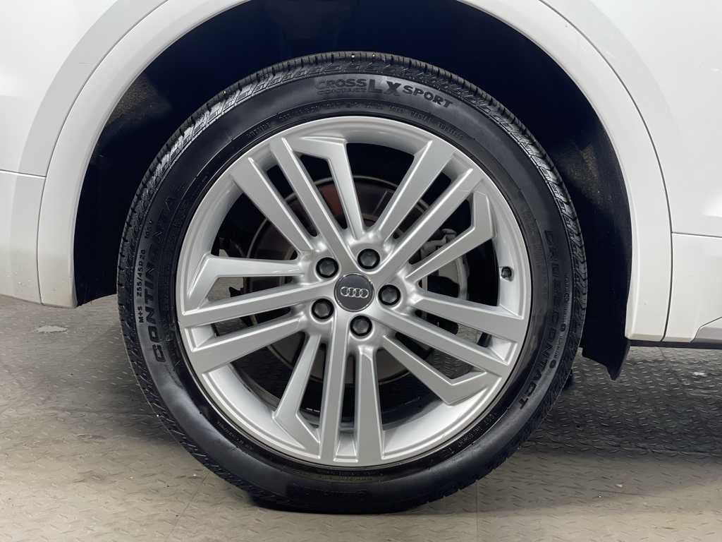 2020 Audi Q5 45 Premium Plus photo 12