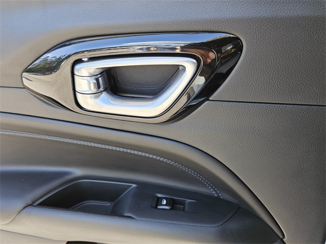 2026 Jeep Compass Latitude photo 9