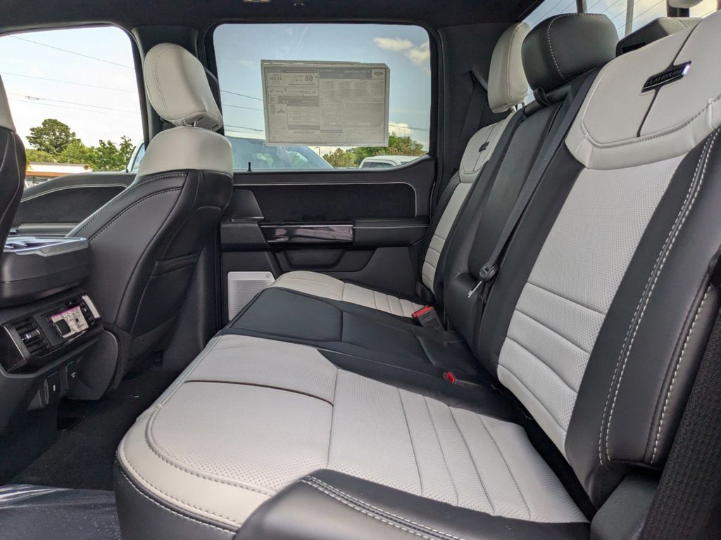 2025 Ford F-150 Lightning Platinum photo 15