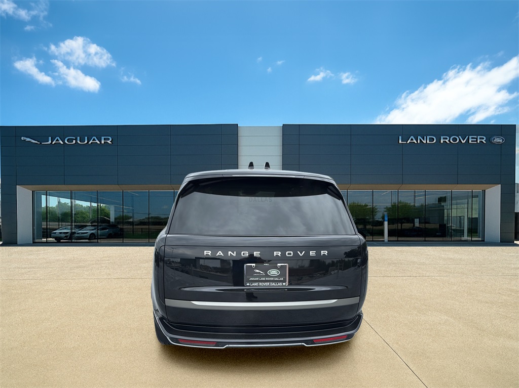 2025 Land Rover Range Rover SE photo 4
