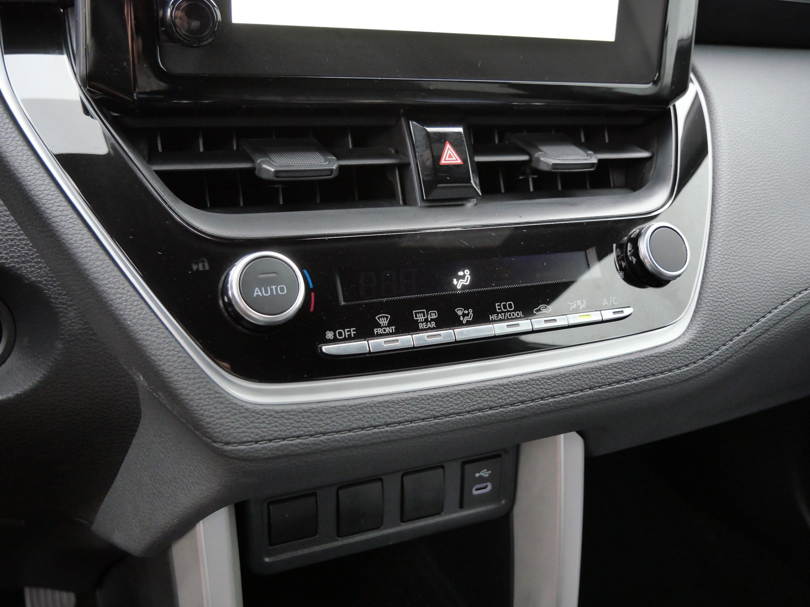 2024 Toyota Corolla Cross Hybrid S photo 21