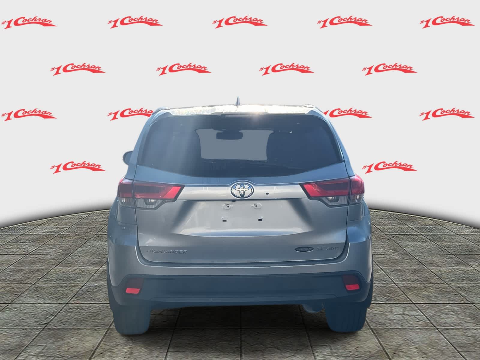 2018 Toyota Highlander SE photo 4