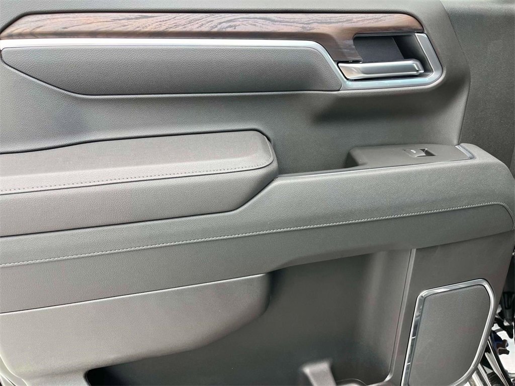 2026 Gmc Sierra 1500 SLT photo 14