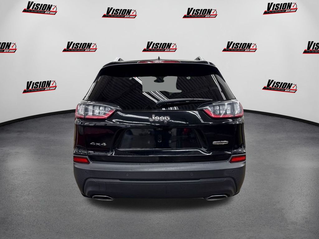 2021 Jeep Cherokee Latitude Lux photo 3