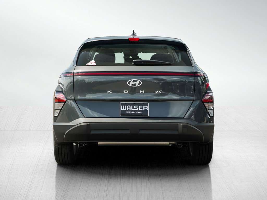 2026 Hyundai Kona SE photo 2