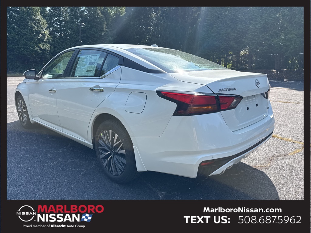 2025 Nissan Altima SV photo 4