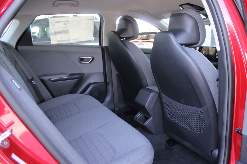 2025 Kia K4 EX photo 12