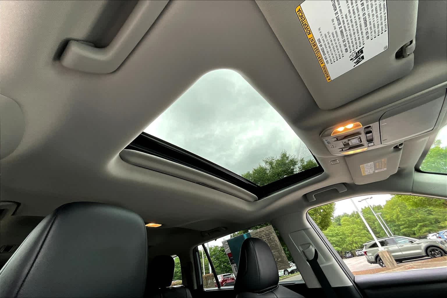 2020 Toyota Highlander Hybrid XLE photo 13