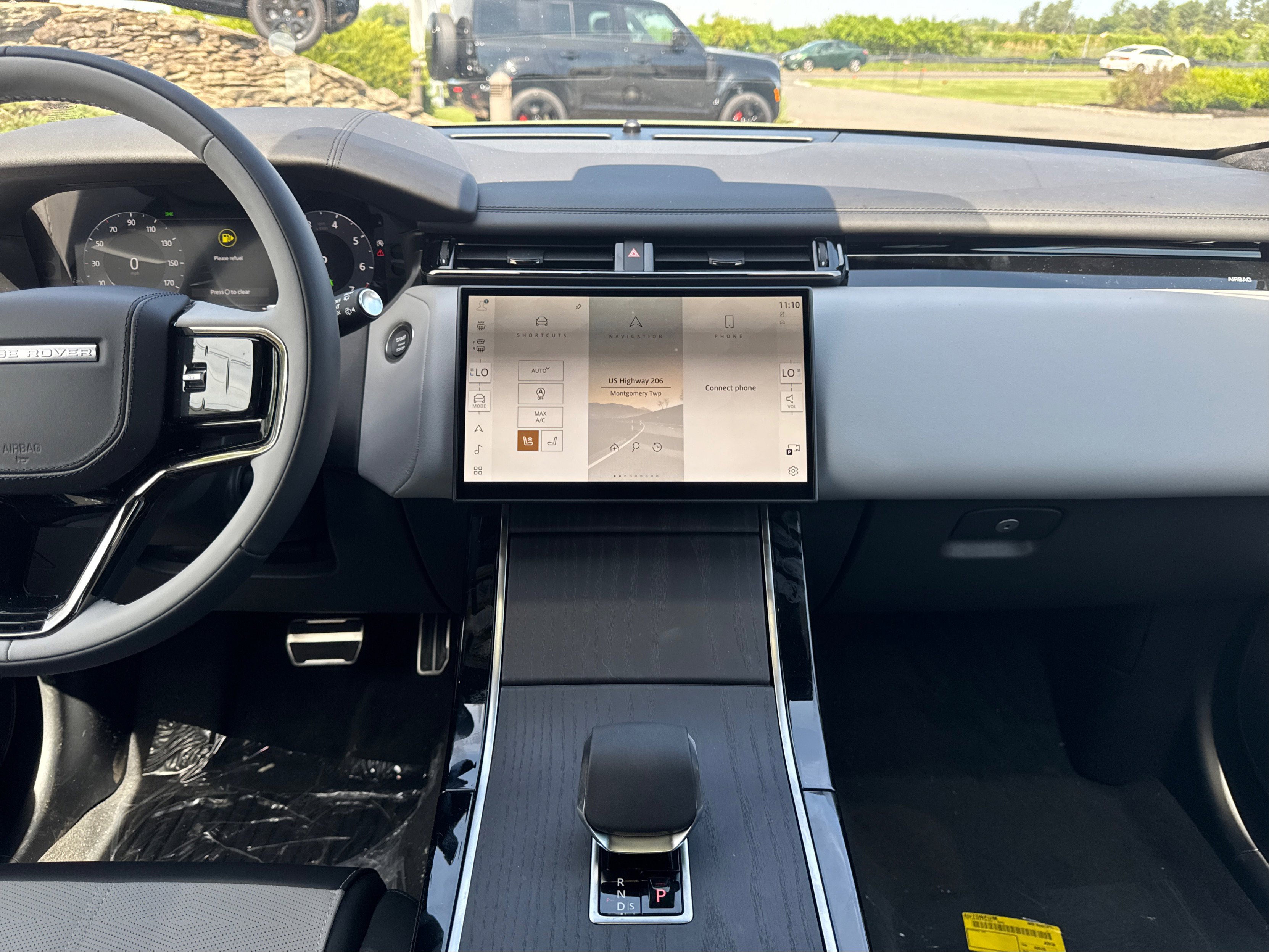 2026 Land Rover Range Rover Velar P400 Autobiography photo 12