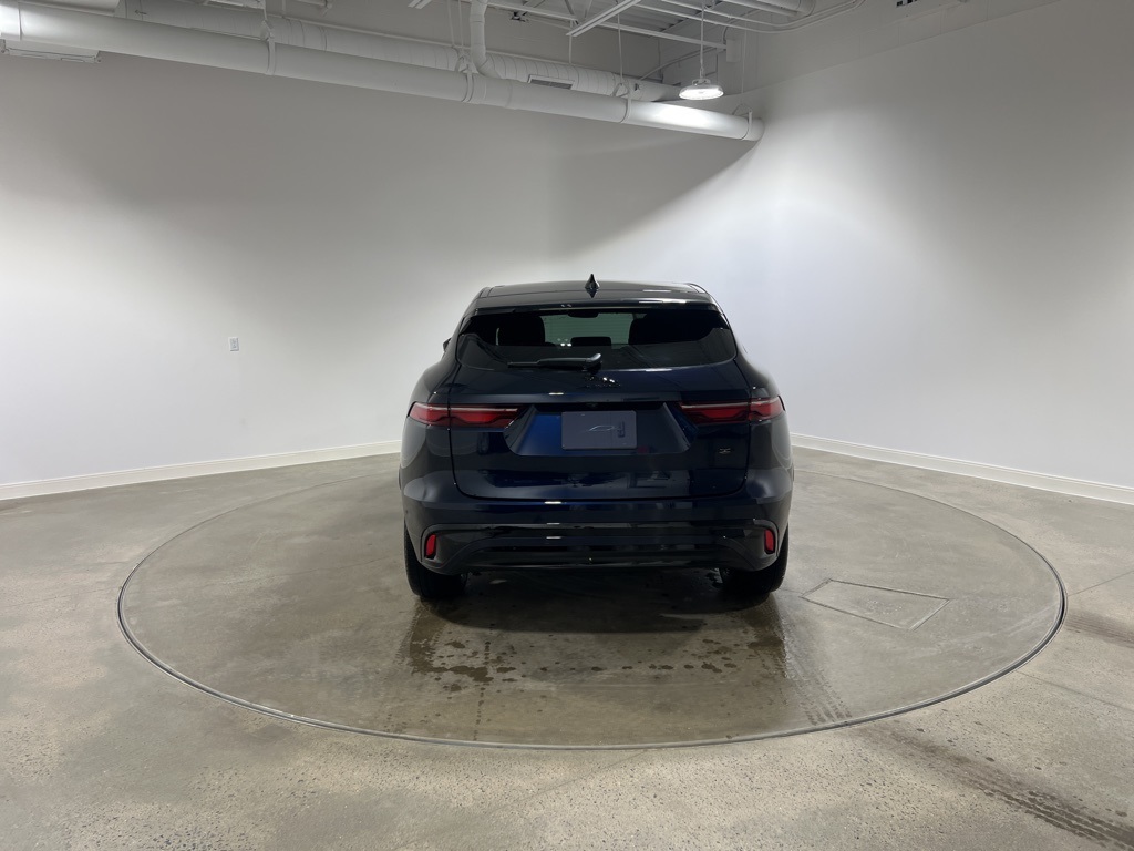 2026 Jaguar F-PACE P250 photo 4