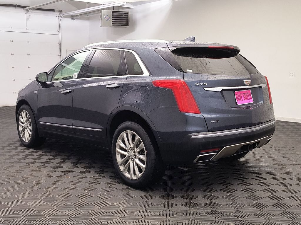 2019 Cadillac XT5 Platinum photo 3