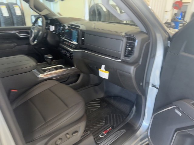 2025 Chevrolet Silverado 1500 LTZ photo 41