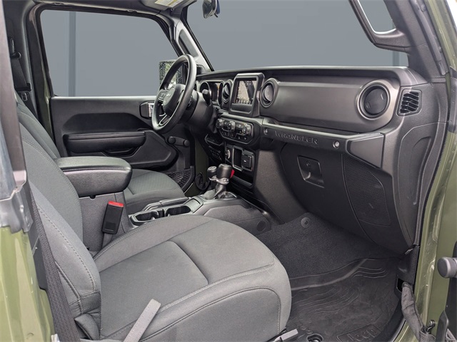 2022 Jeep Wrangler Willys photo 15