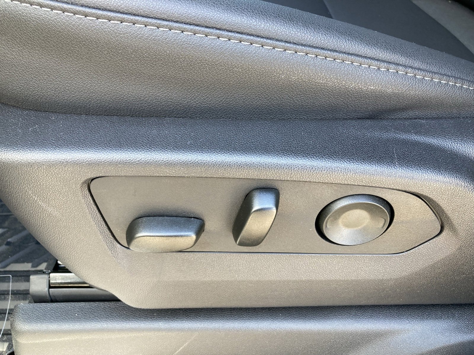 2025 Chevrolet Silverado 1500 LT Trail Boss photo 36