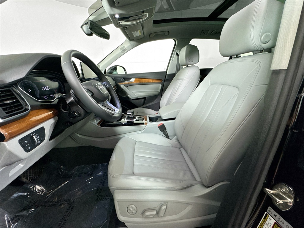 2023 Audi Q5 45 S line Premium Plus photo 5