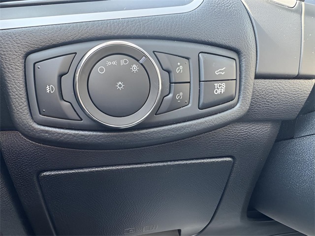 2020 Ford Edge SEL photo 26