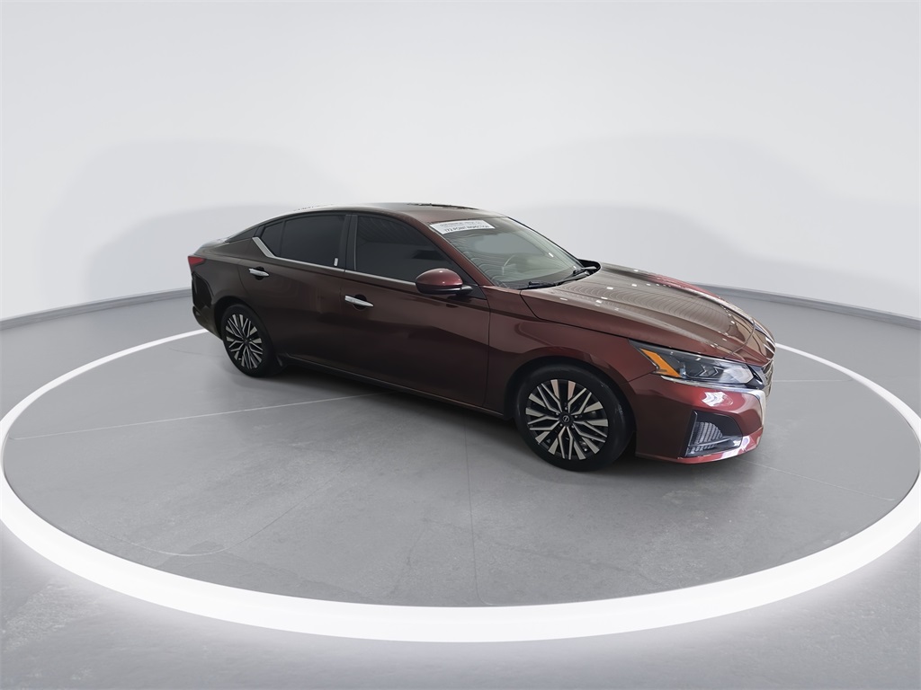 2023 Nissan Altima 2.5 SV photo 2