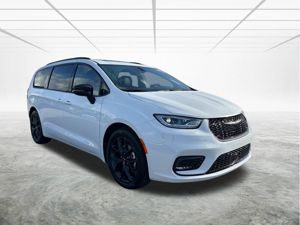 2025 Chrysler Pacifica Limited photo 2