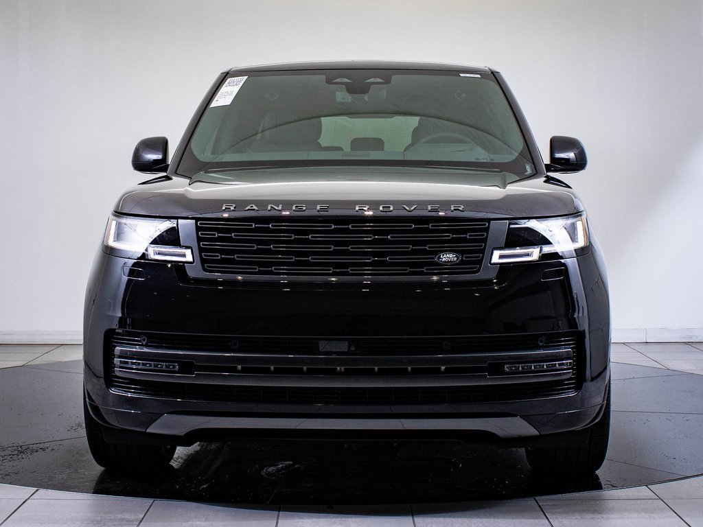 2025 Land Rover Range Rover SE photo 2
