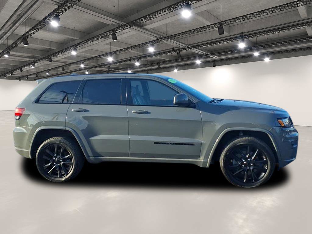 2021 Jeep Grand Cherokee Laredo X photo 4