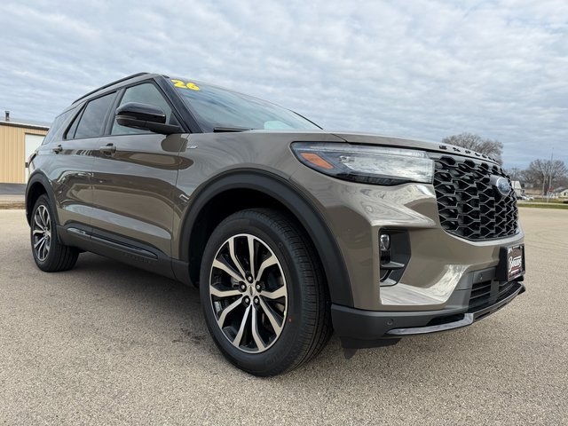 2026 Ford Explorer ST-Line photo 3