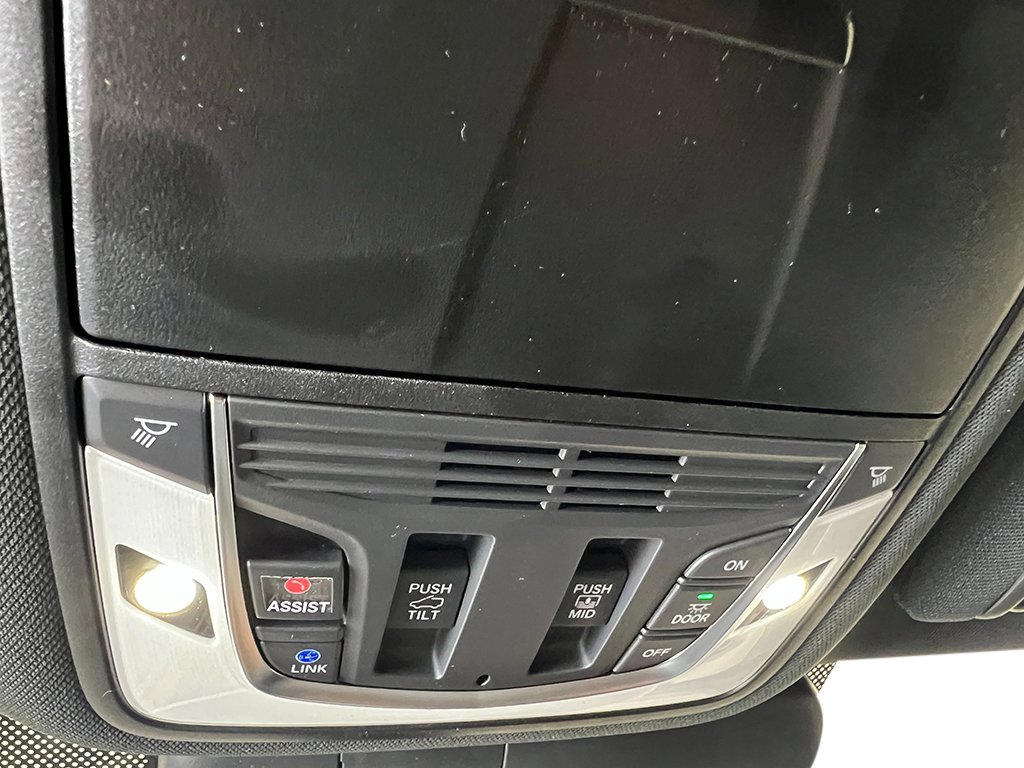 2025 Acura RDX photo 17