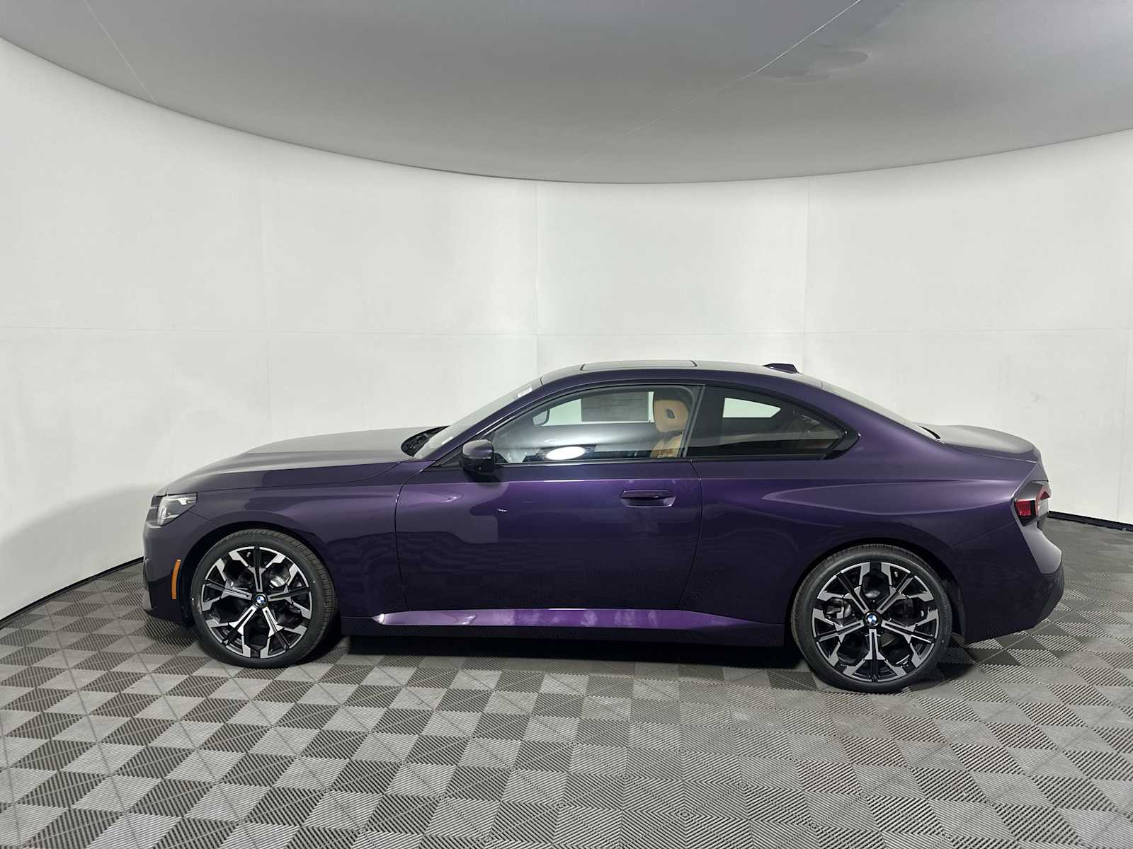 2025 Bmw 230i xDrive photo 4