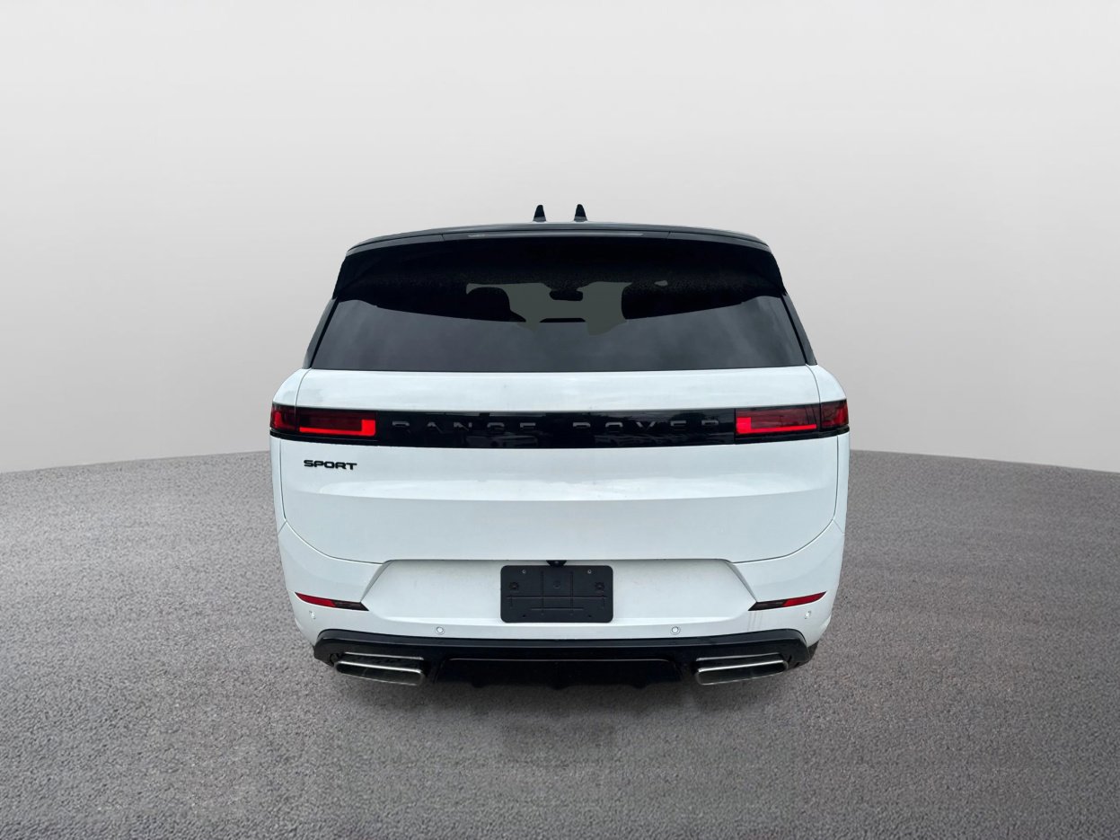 2025 Land Rover Range Rover Sport SE photo 5