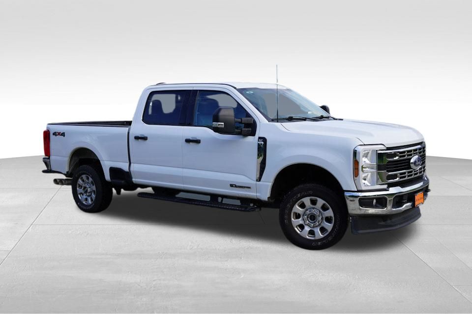 2024 Ford F-250 XLT photo 2