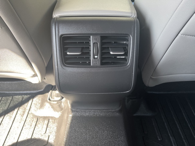 2019 Honda Accord Hybrid EX-L photo 10
